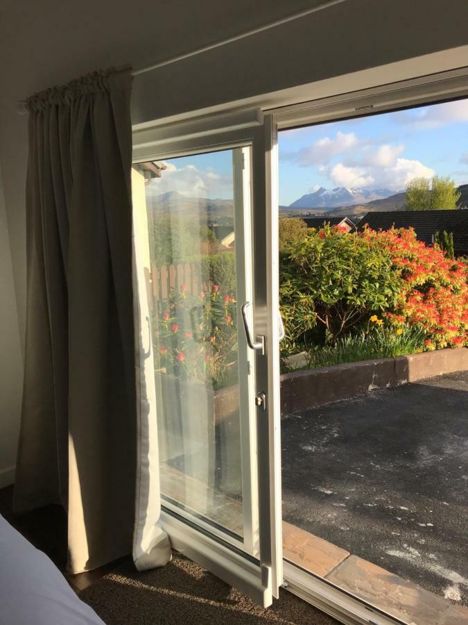 Oronsay Hotel Portree Buitenkant foto
